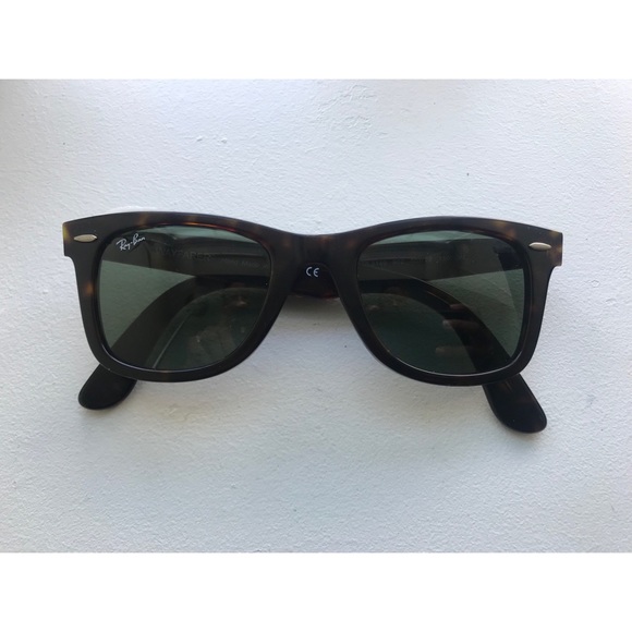 Ray-Ban Accessories - • wayfarer RAY BANS •